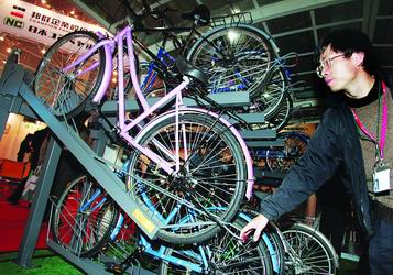應用立體式自行車存放架 優化空間利用，提升車棚管理效率
